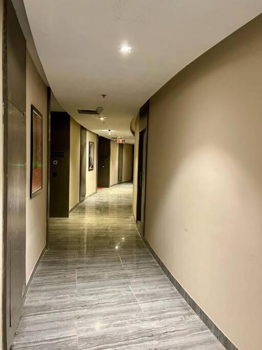 Countryside Luxury Suites - Supernova Noida New Delhi Ngoại thất bức ảnh