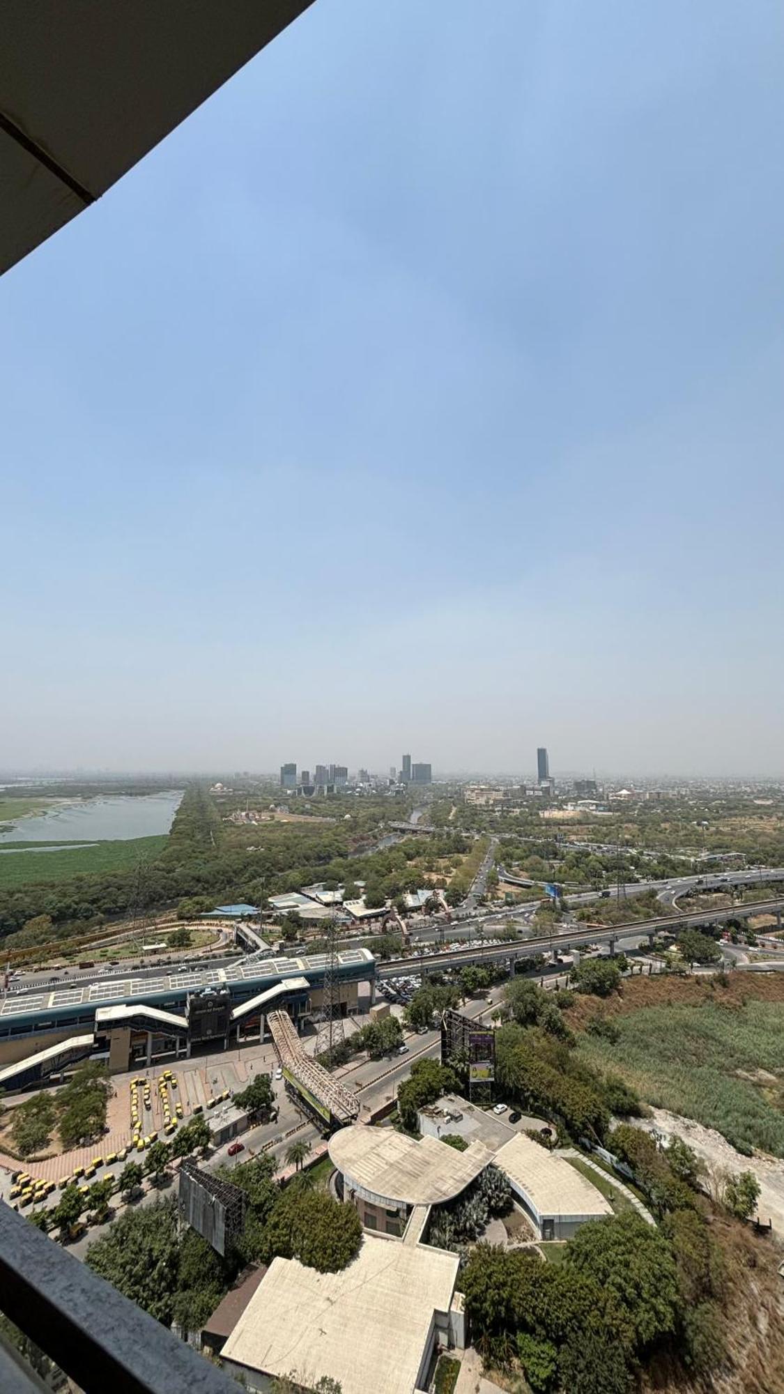 Countryside Luxury Suites - Supernova Noida New Delhi Ngoại thất bức ảnh