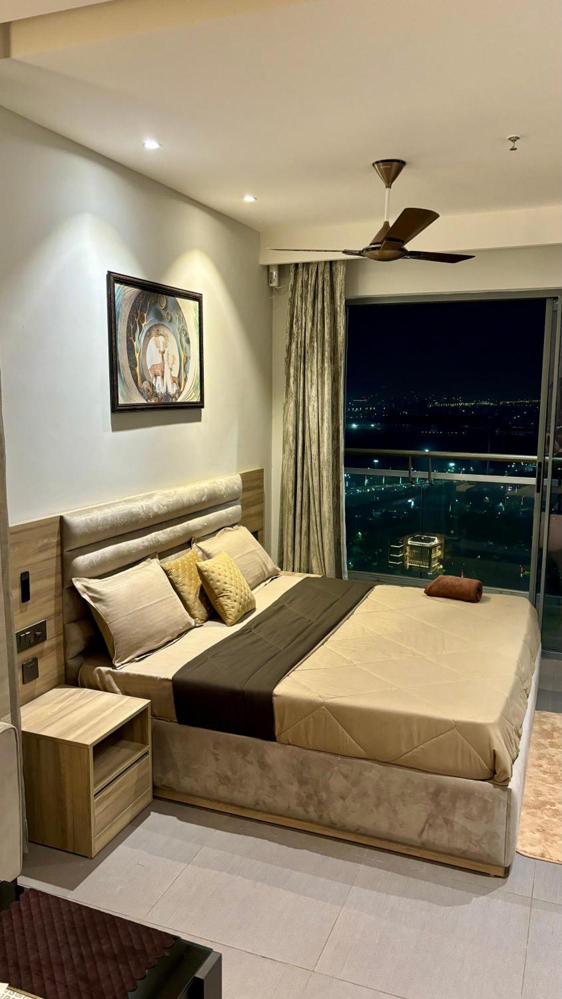 Countryside Luxury Suites - Supernova Noida New Delhi Ngoại thất bức ảnh